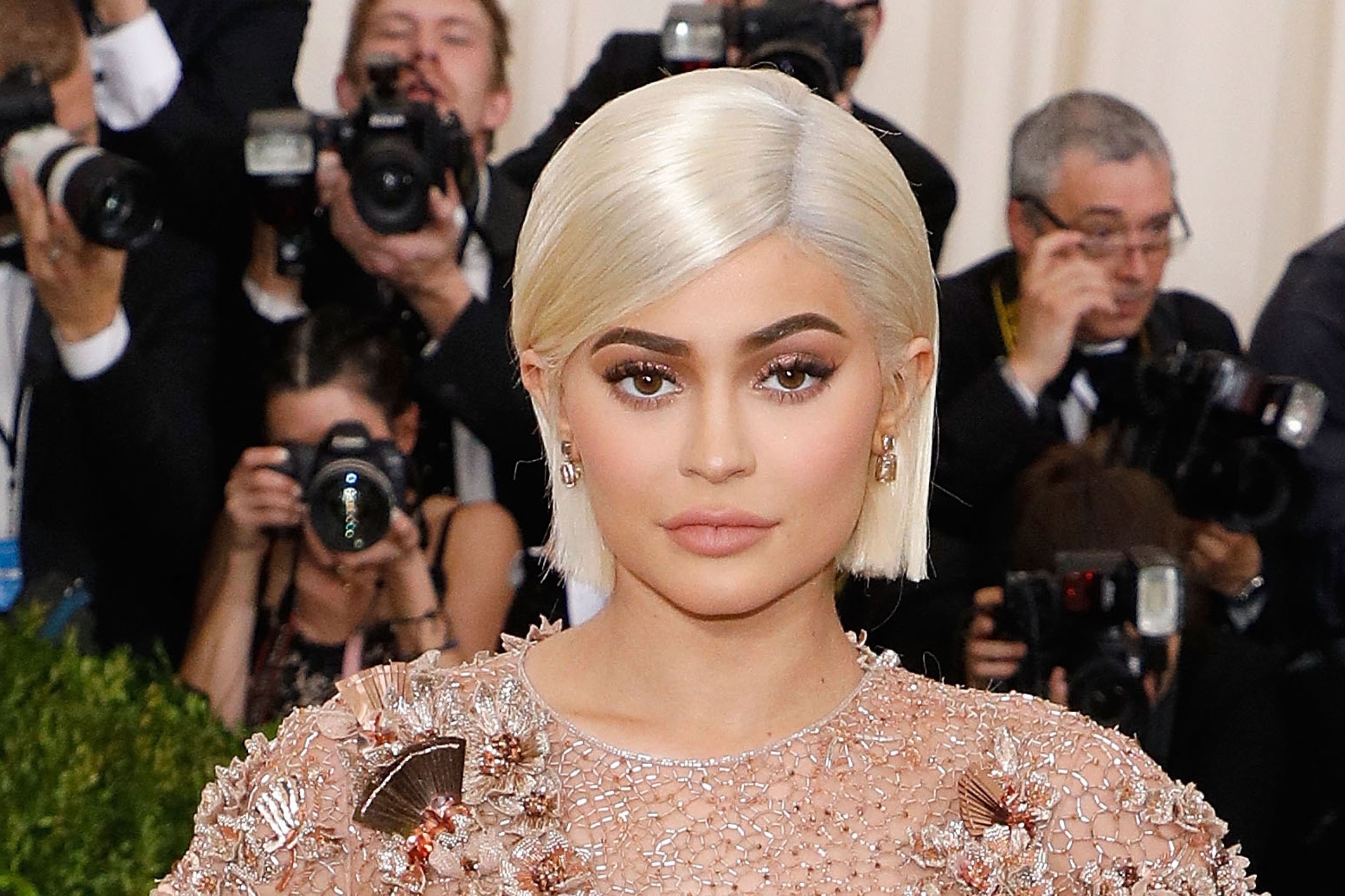 Kylie Jenner tren da tro thanh nu ty phu tu lap tre nhat the gioi hinh anh