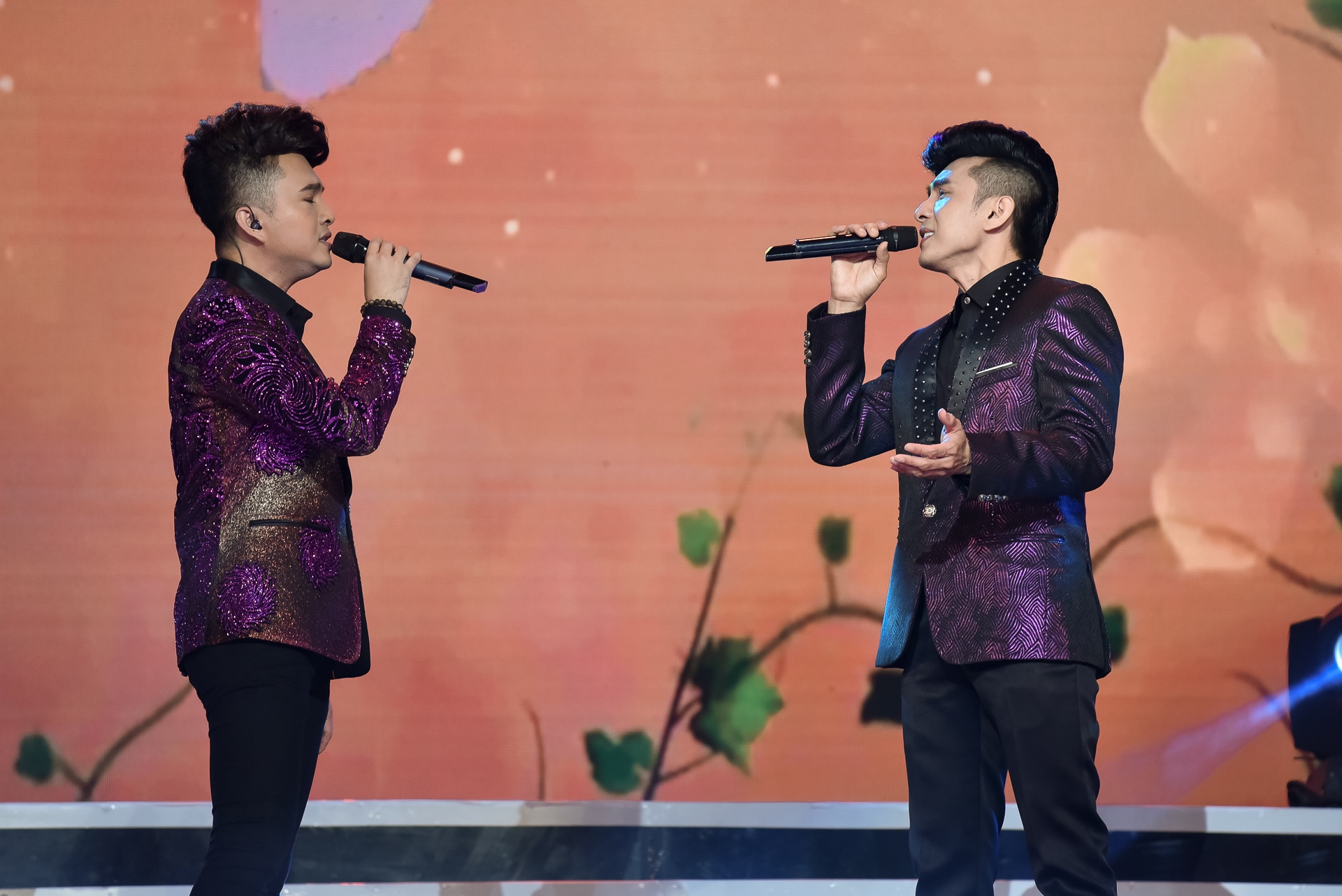 Liveshow ky niem 10 nam ca hat cua Nam Cuong anh 5