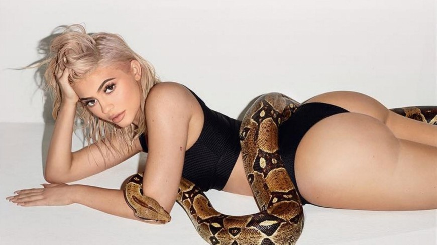 10 nhan vat giai tri kiem tien gioi nhat mot nam qua hinh anh