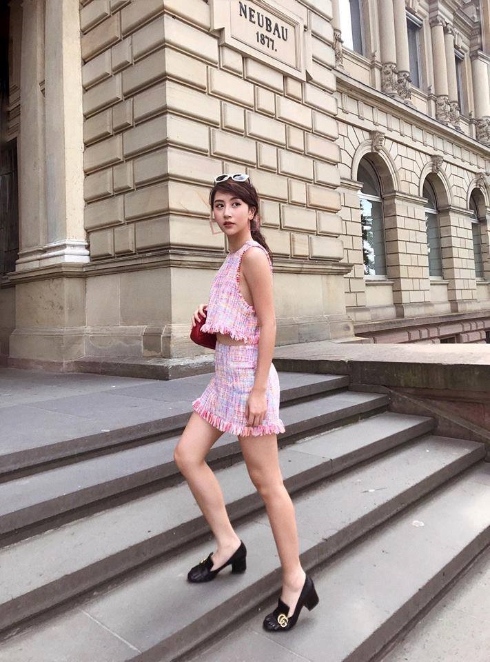 Sao nu bien hoa voi vay ao vai tweed anh 2