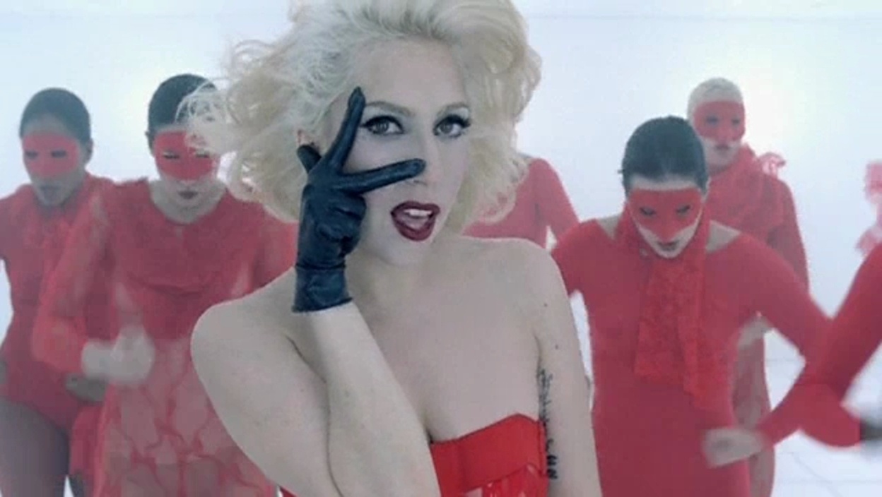 'Bad Romance' cua Lady Gaga la MV hay nhat the ky 21 hinh anh