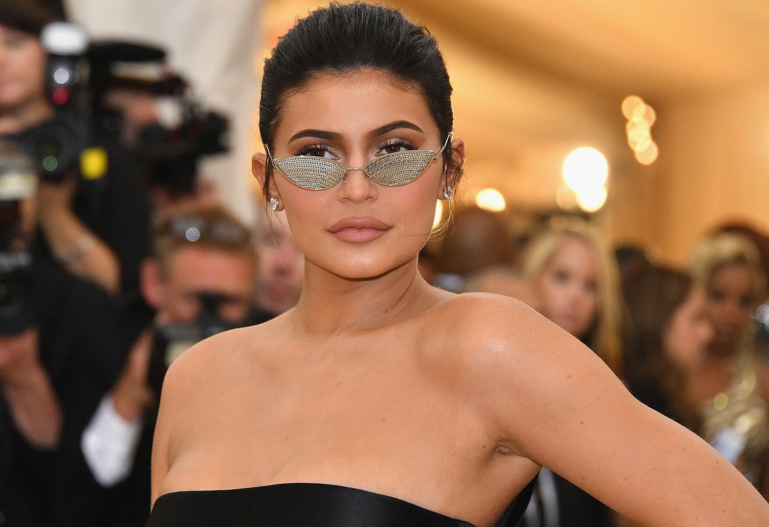Kylie Jenner la ngoi sao duoc tra tien nhieu nhat Instagram nam 2018 hinh anh