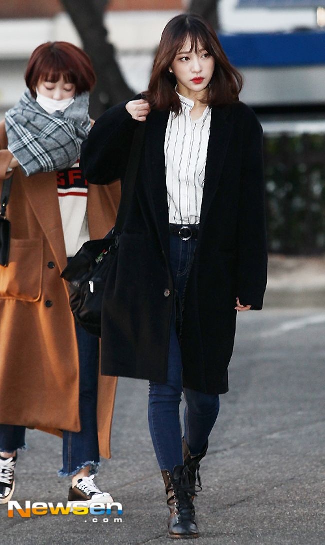 Thoi trang san bay cua ca si Hani anh 7