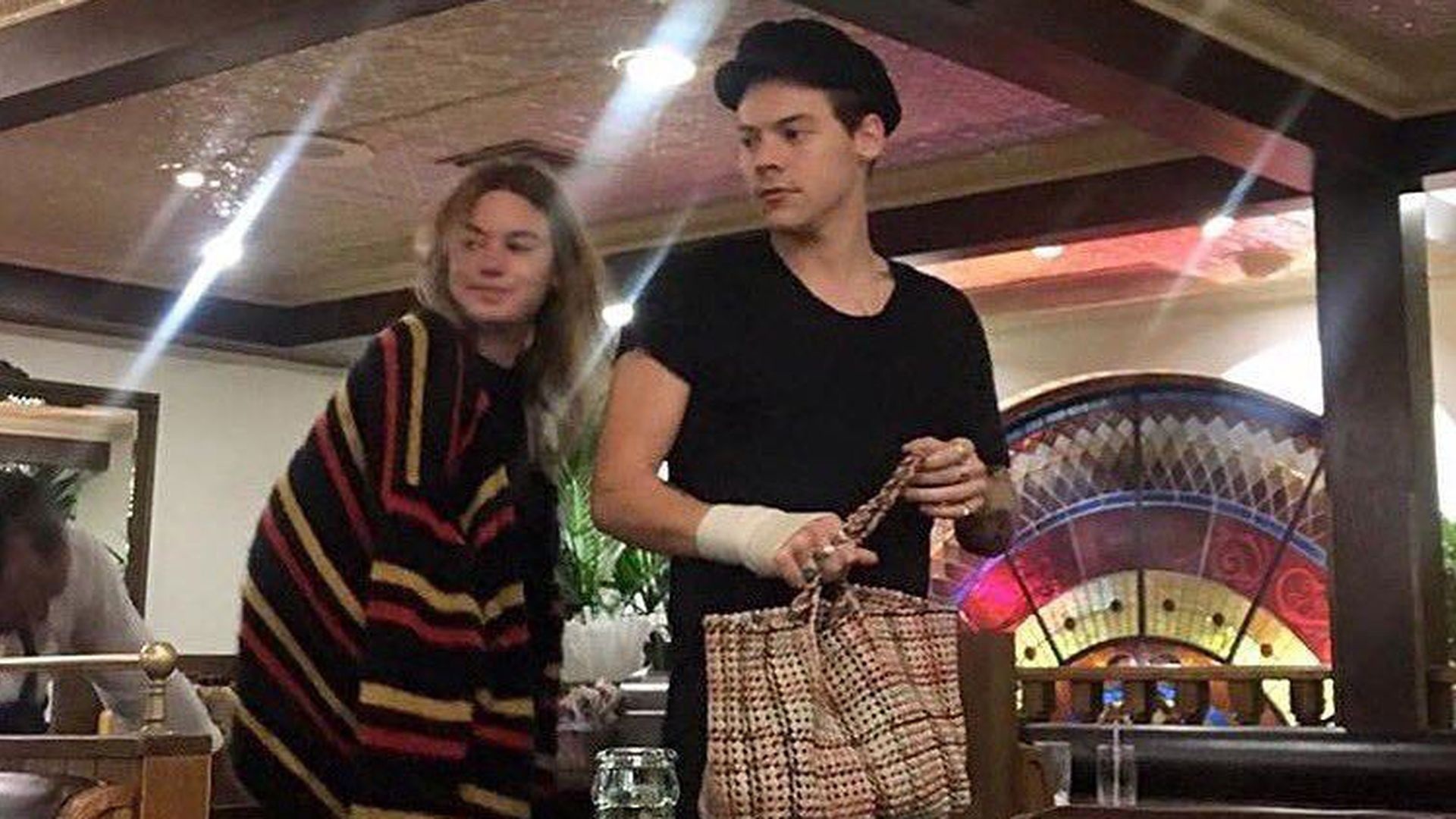 Harry Styles chia tay người mẫu Victoria's Secret ảnh 2 Harry Styles chia tay nguoi mau Victoria's Secret anh 2