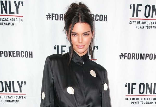 Dien do ngu, Kendall Jenner van dan dau danh sach mac dep hinh anh