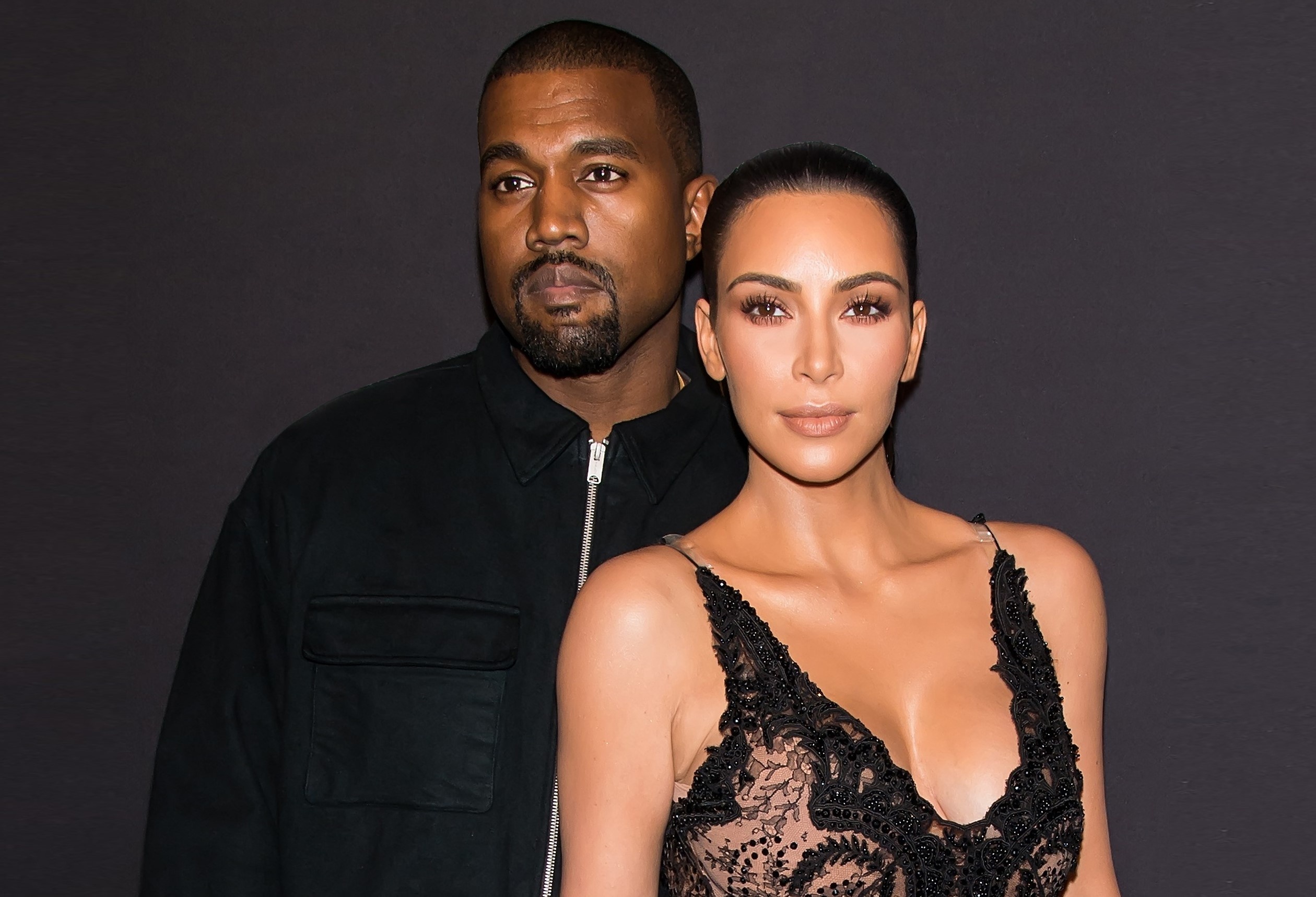 Kim Kardashian se sinh them con bang phuong phap mang thai ho hinh anh