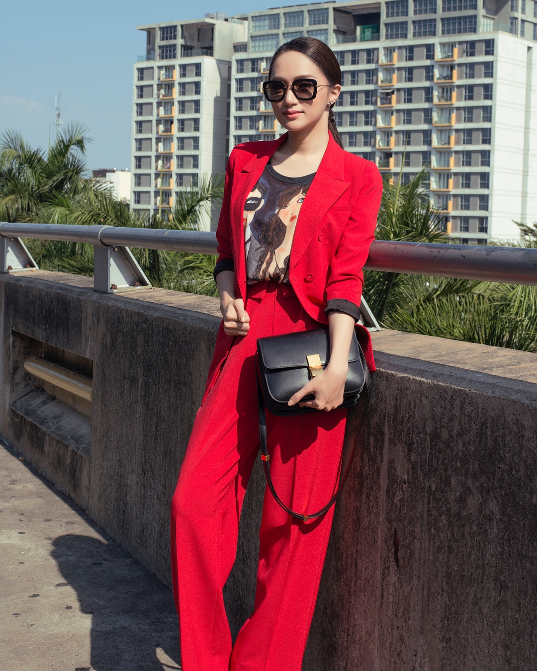 Huong Giang la my nhan cham chi mac suit anh 2