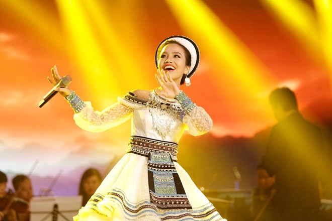 Nhung quan quan nguoi dan toc cua cac cuoc thi am nhac anh 7