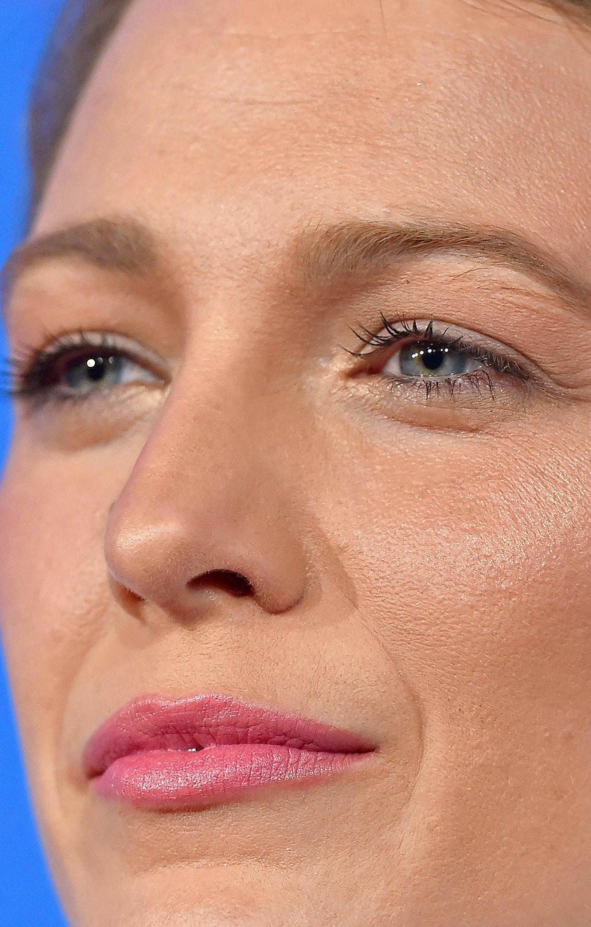 Can canh lan da bong dau,  san sui cua dan sao tai VMAs 2018 anh 9