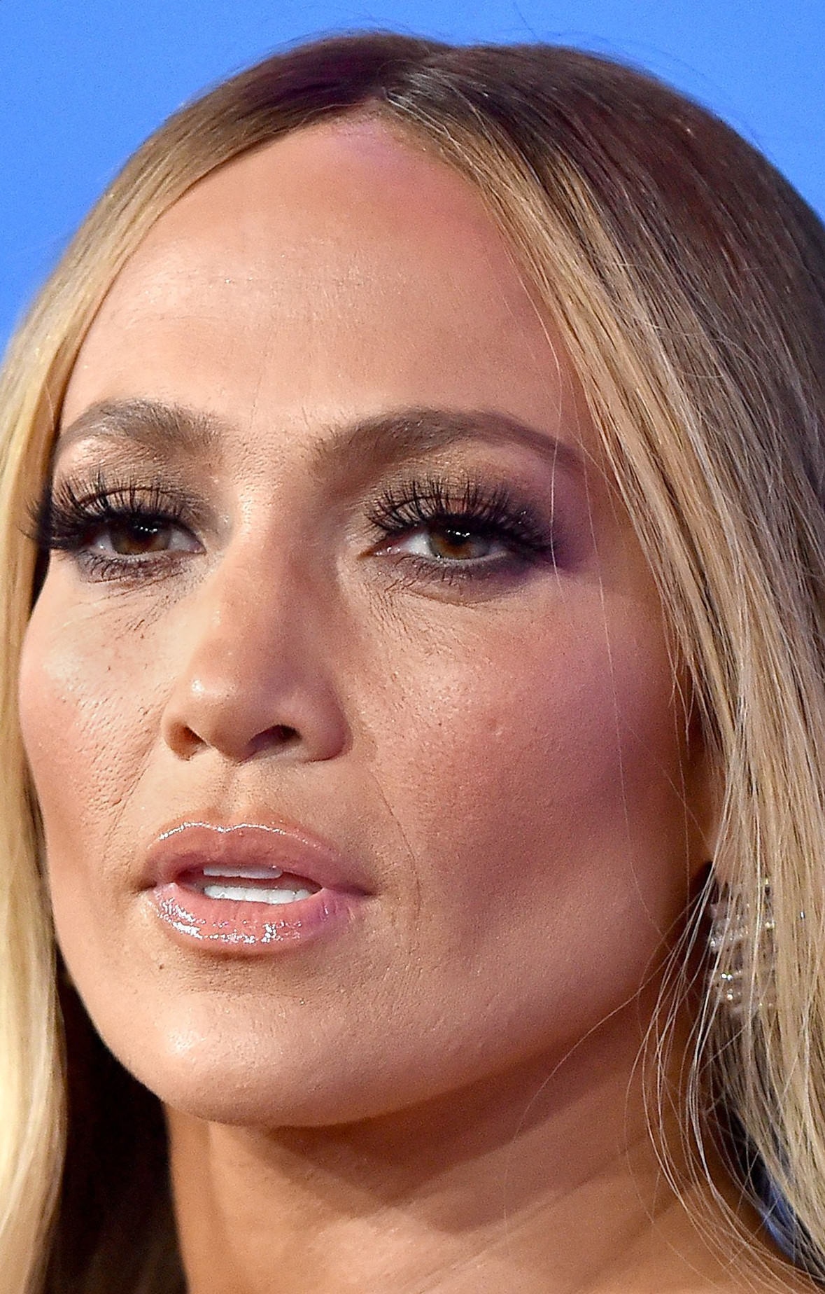 Can canh lan da bong dau,  san sui cua dan sao tai VMAs 2018 anh 5