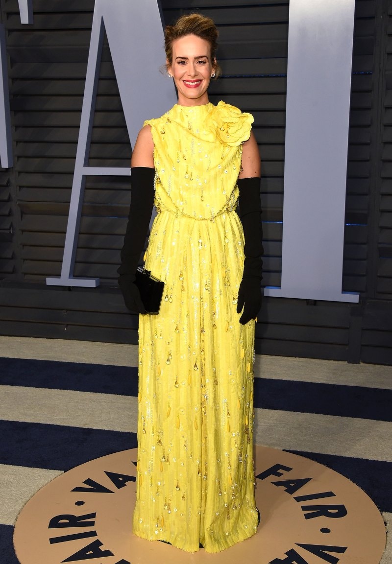 Boc gia loat trang phuc hang hieu cua Sarah Paulson anh 8