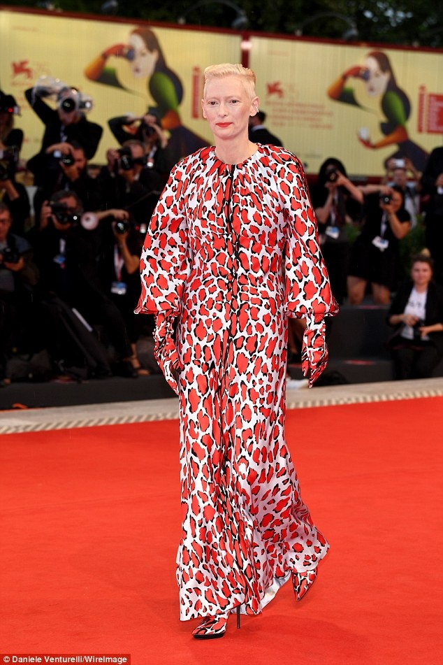 My nhan khoe sac tai lien hoan phim Venice anh 4