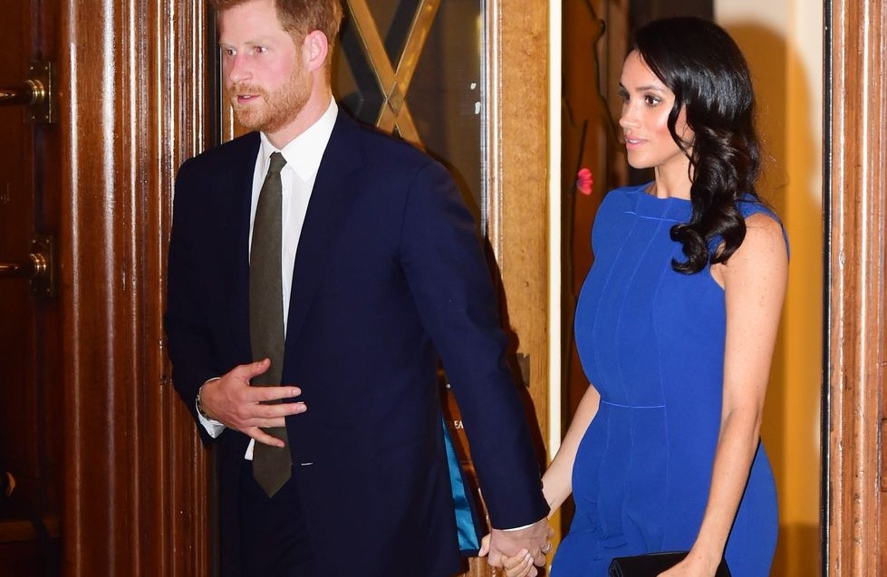 Meghan Markle lo vong 2 to, bi nghi co thai sau 2 thang ket hon hinh anh