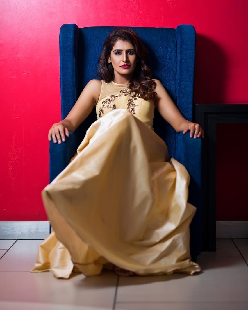 Nhan sắc đối lập của 2 tân hoa hậu Ấn Độ ảnh 3 Nhan sac doi lap cua 2 tan hoa hau An Do anh 3