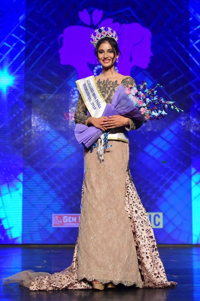 Nhan sắc đối lập của 2 tân hoa hậu Ấn Độ ảnh 5 Nhan sac doi lap cua 2 tan hoa hau An Do anh 5