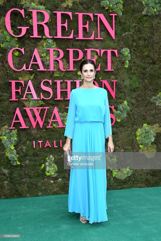 Những bộ cánh đẹp nhất Green Carpet Fashion Awards 2018 ảnh 6 Nhung bo canh dep nhat Green Carpet Fashion Awards 2018 anh 6