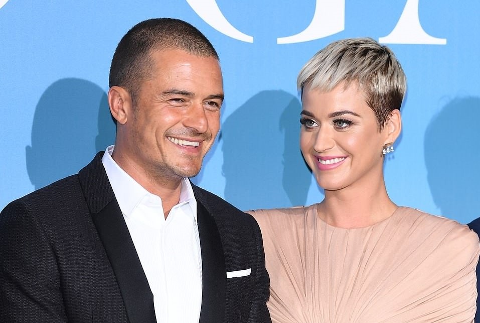 Katy Perry va Orlando Bloom xuat hien than mat sau 6 thang tai hop hinh anh