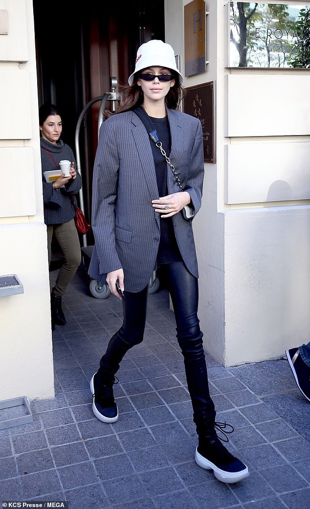 Phong cach street style cua sao Hollywood tuan nay anh 1