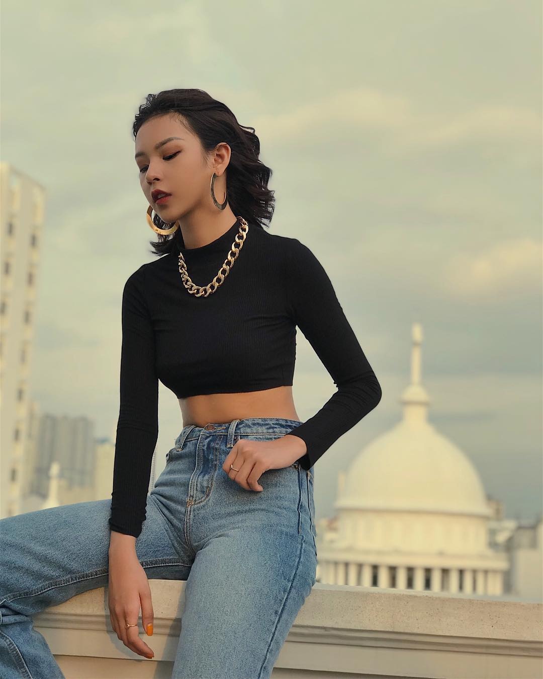 Do My Linh va dan sao me man crop-top anh 3