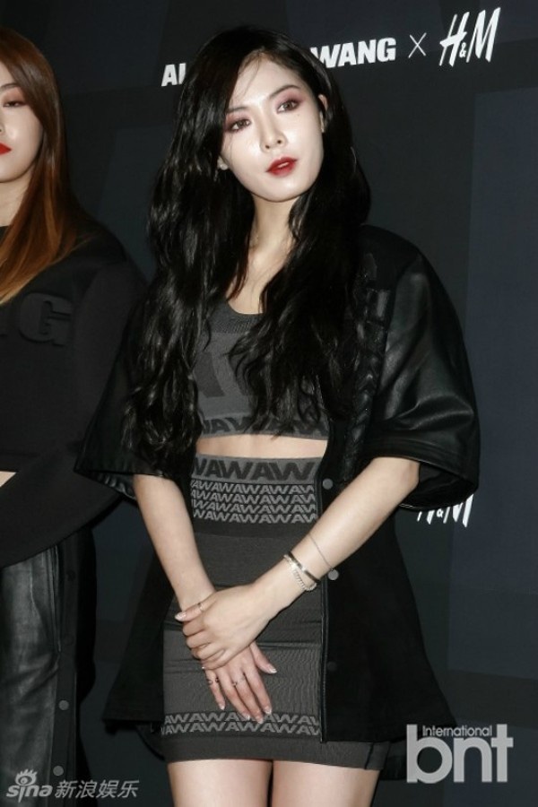 Sao Han mac loi trang diem tai su kien anh 7