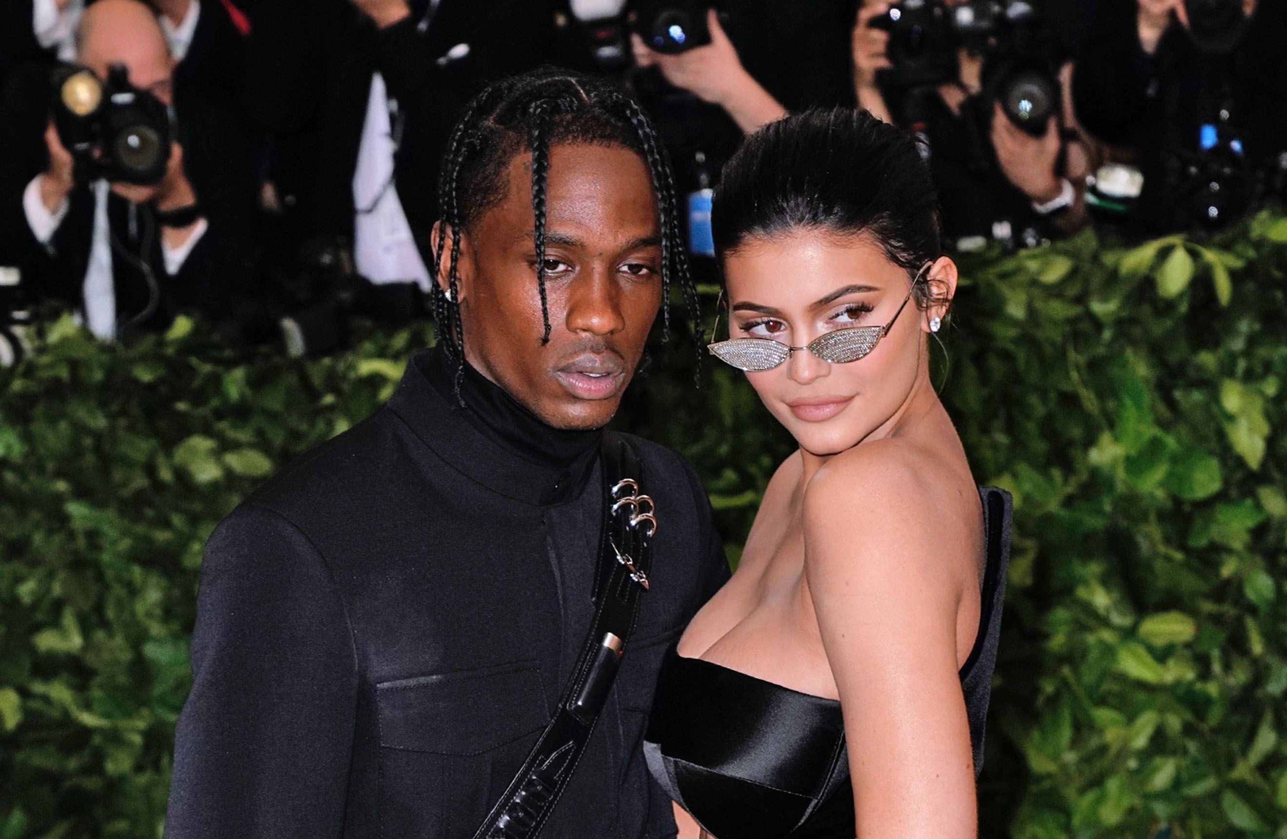 Kylie Jenner nen bao ve tai san neu ket hon voi Travis Scott hinh anh