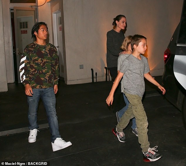 Pax Thien ngay cang chung chac anh 2