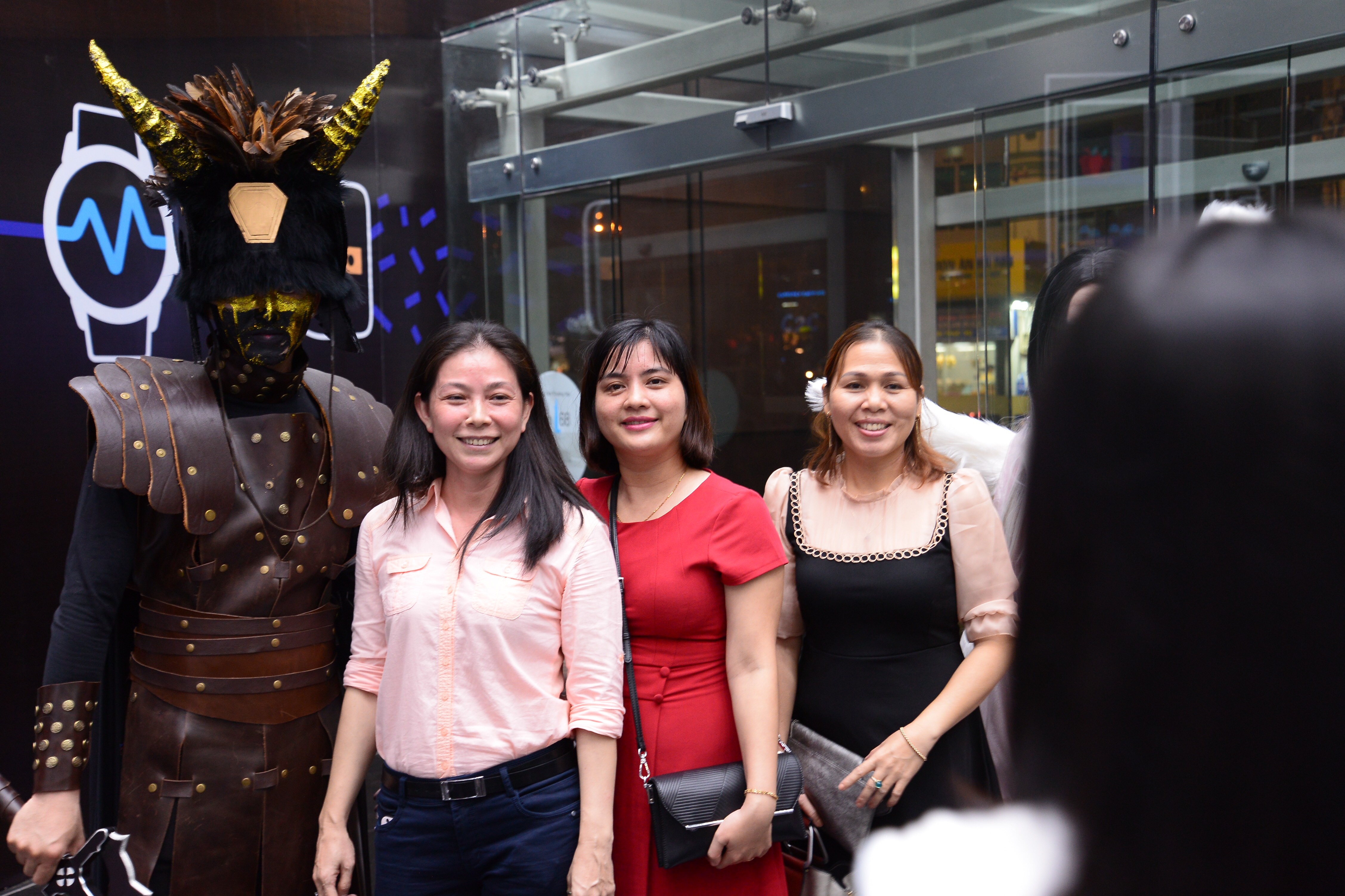 Le hoi Halloween o pho di bo Nguyen Hue anh 10