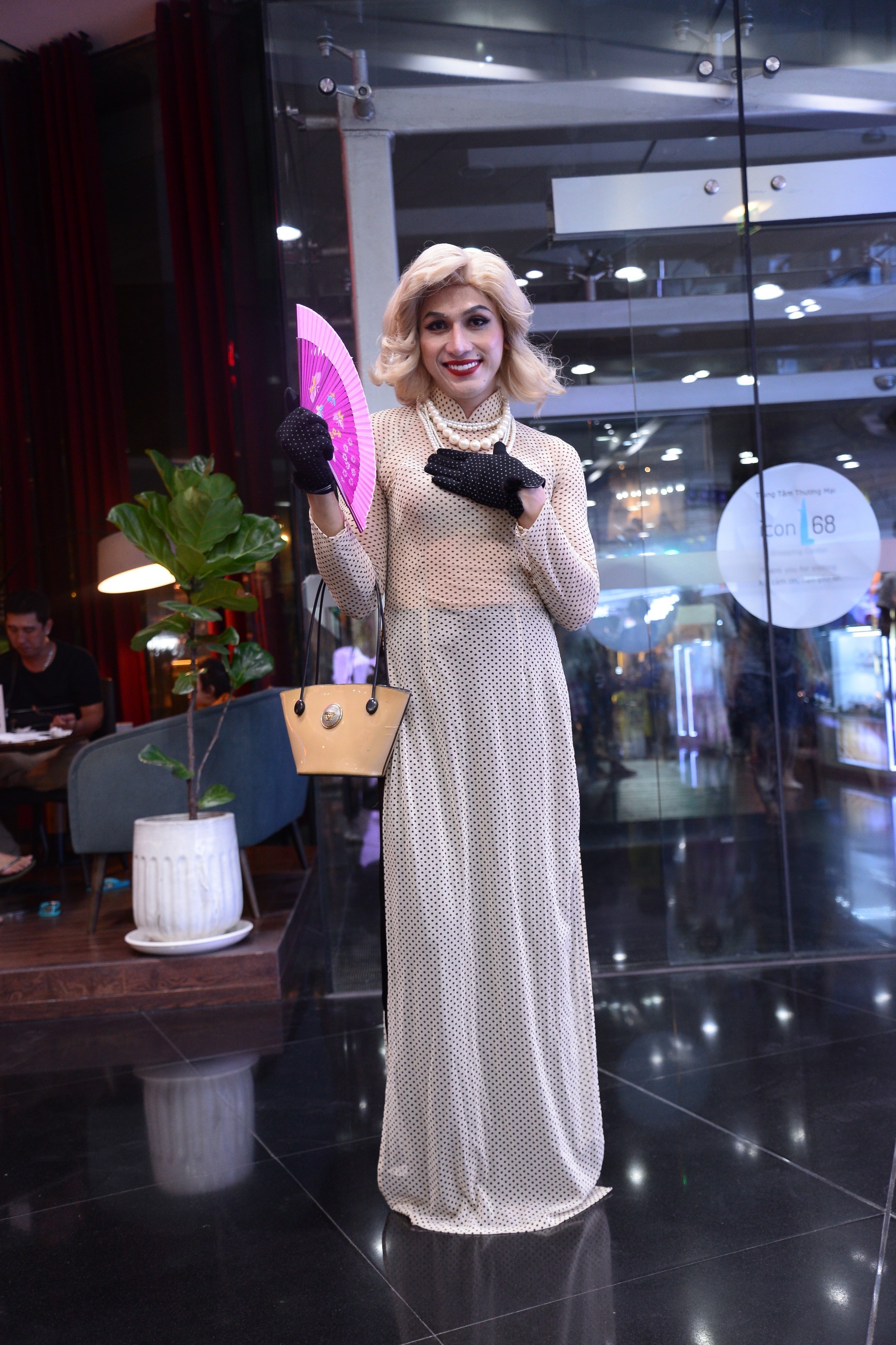 Le hoi Halloween o pho di bo Nguyen Hue anh 4