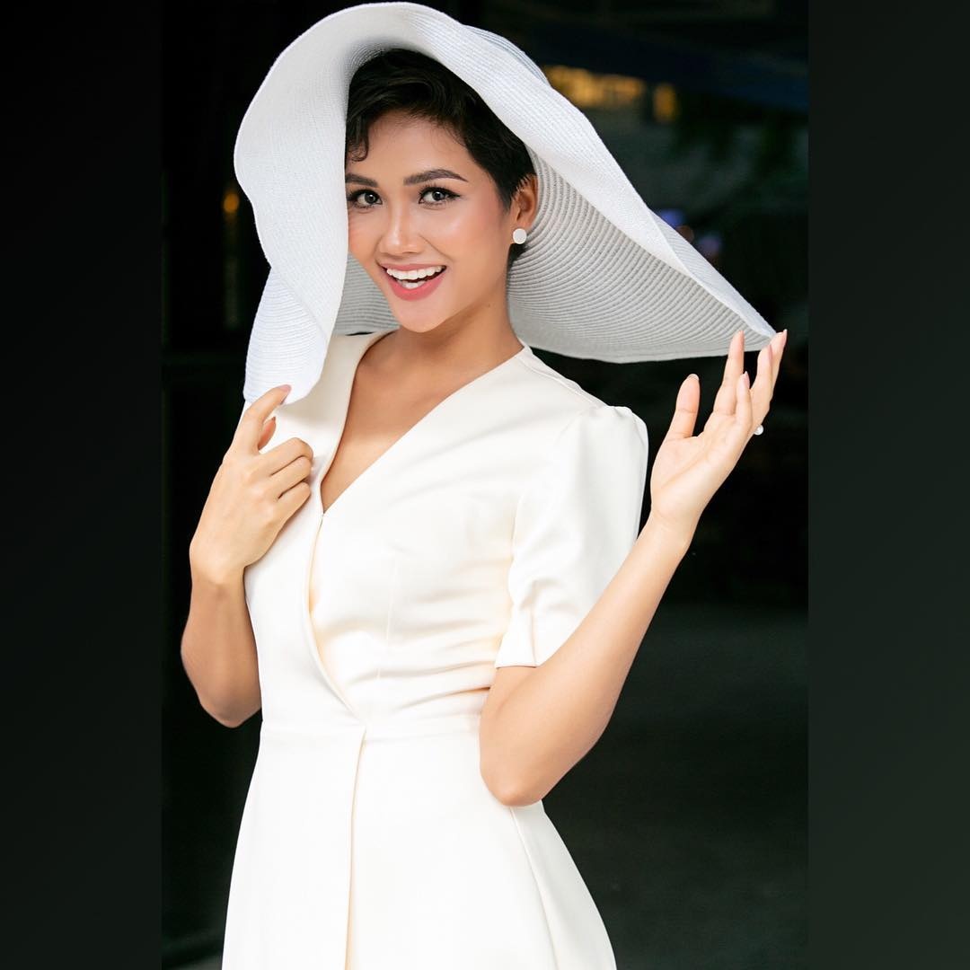 Thanh Hang,  Angela Phuong Trinh mac nu tinh anh 6