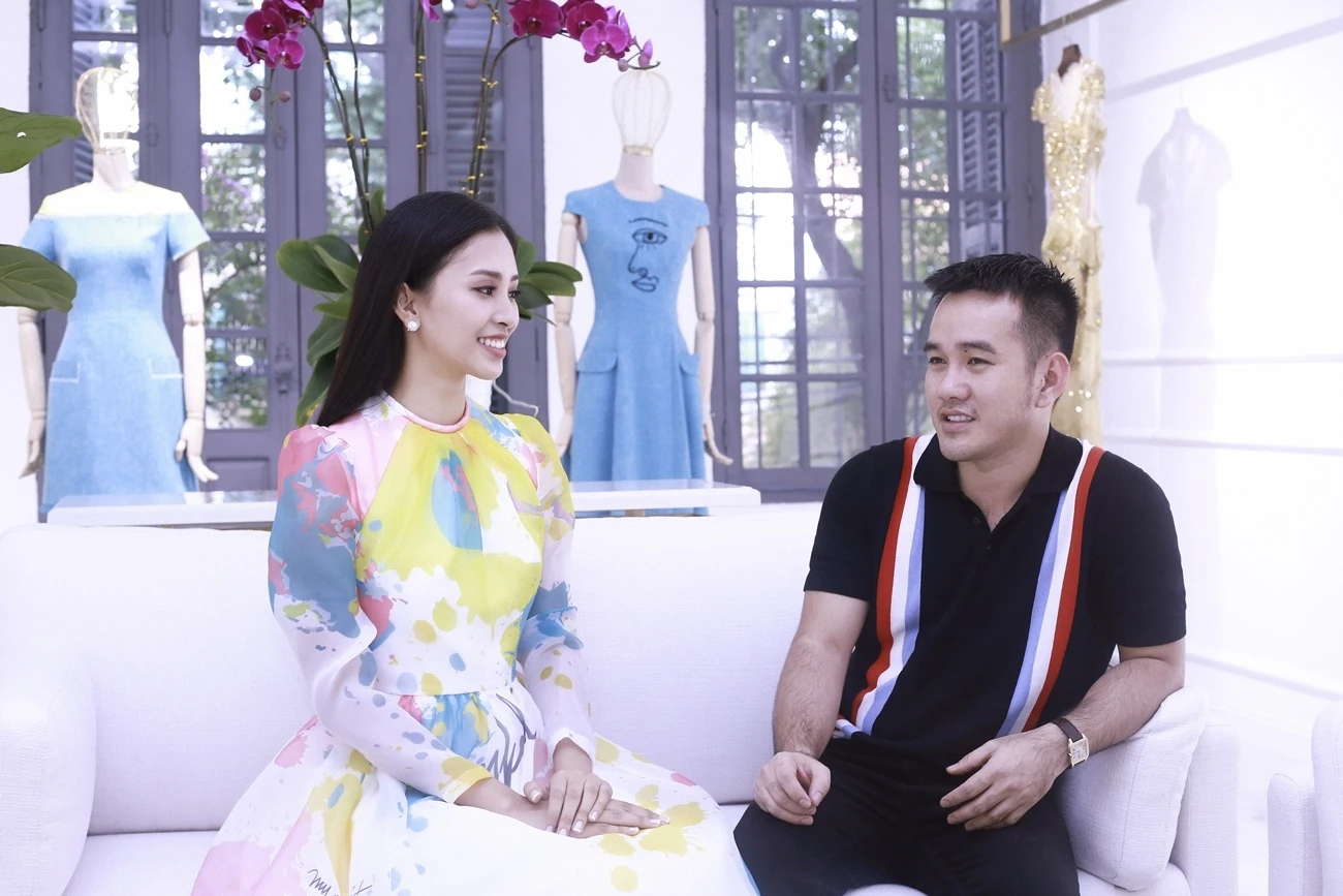 Trang phuc cua Tieu Vy sen sam,  que mua anh 5