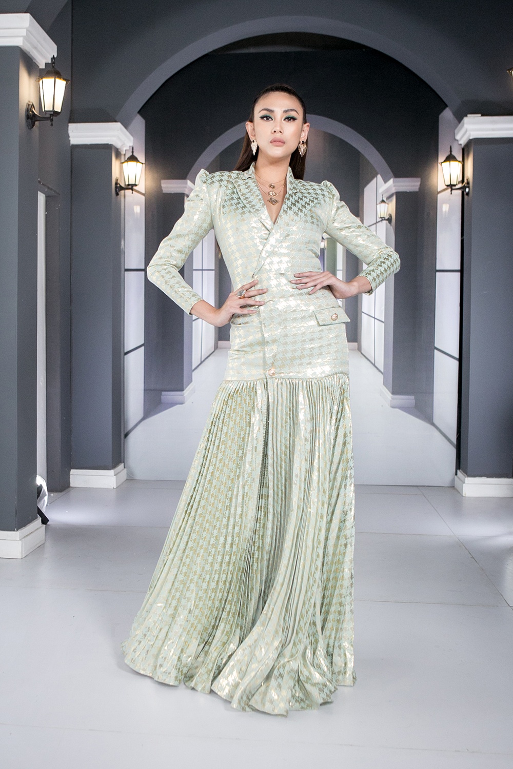 Thoi trang cua Vo Hoang Yen tai The Face anh 5