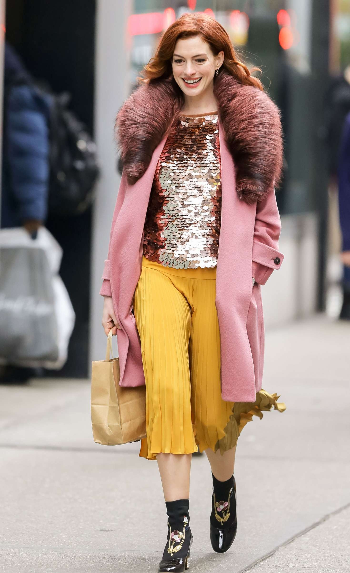 Hailey Baldwin mặc phá cách ảnh 2 Hailey Baldwin mac pha cach anh 2