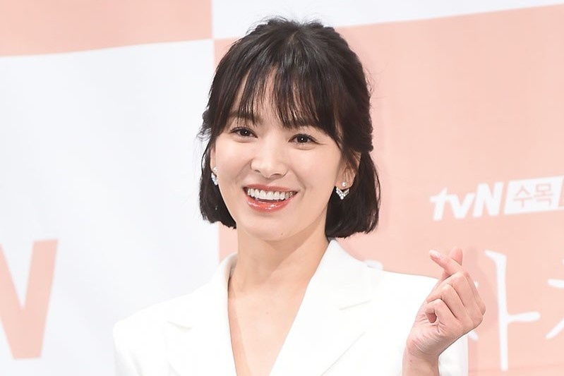 Gu thoi trang cua 3 my nhan 'khong tuoi' Han Quoc hinh anh