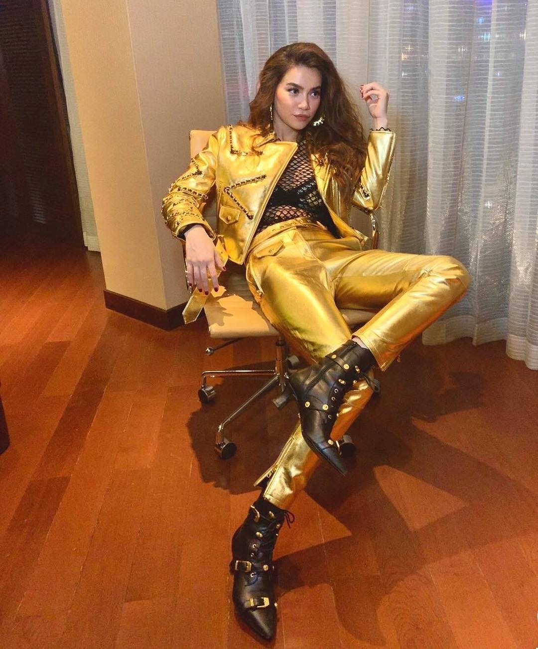 Thanh Hang va Ho Ngoc Ha mac an tuong anh 1