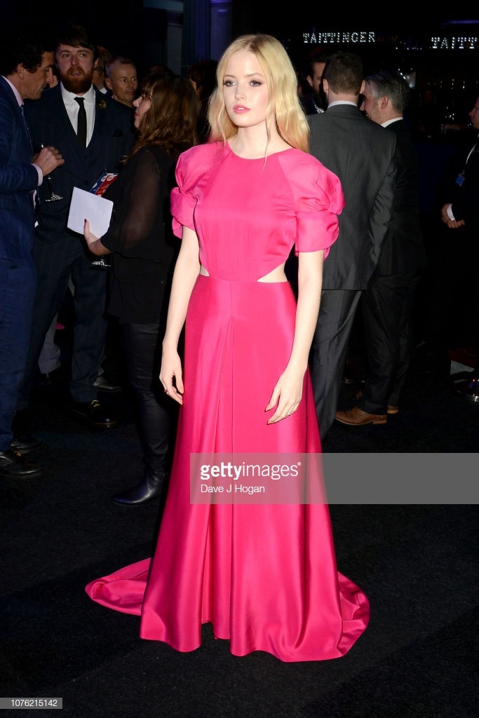 Emma Stone nổi bật trên thảm đỏ ảnh 6 Emma Stone noi bat tren tham do anh 6