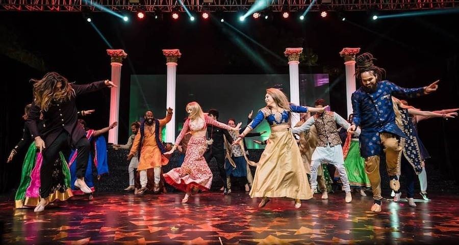 Nick Jonas va Priyanka Chopra nhay mua anh 4