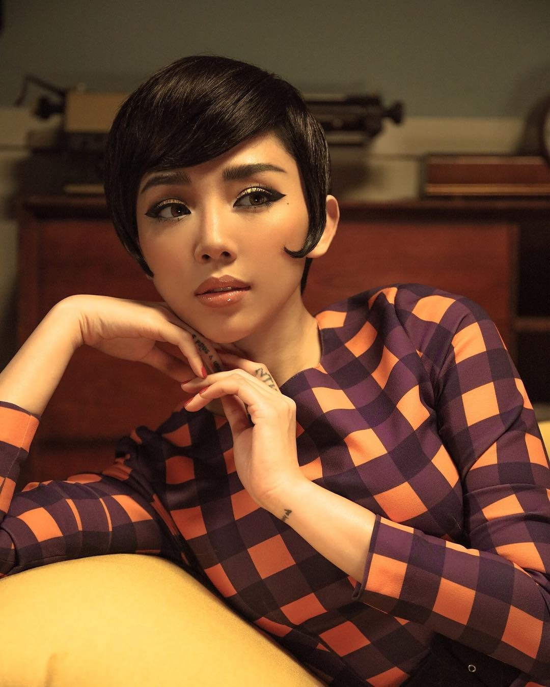 Toc Tien nhuom toc cam noi bat anh 6