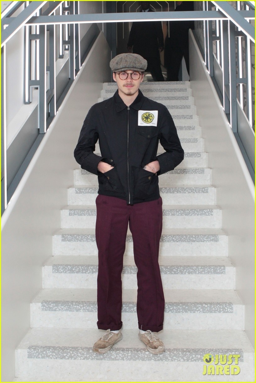 Thoi trang cua Brooklyn Beckham o tuoi 19 anh 4