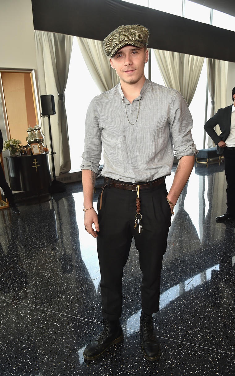 Thoi trang cua Brooklyn Beckham o tuoi 19 anh 3