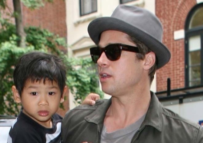 Brad Pitt tung khong muon nhan nuoi con trai goc Viet Pax Thien? hinh anh