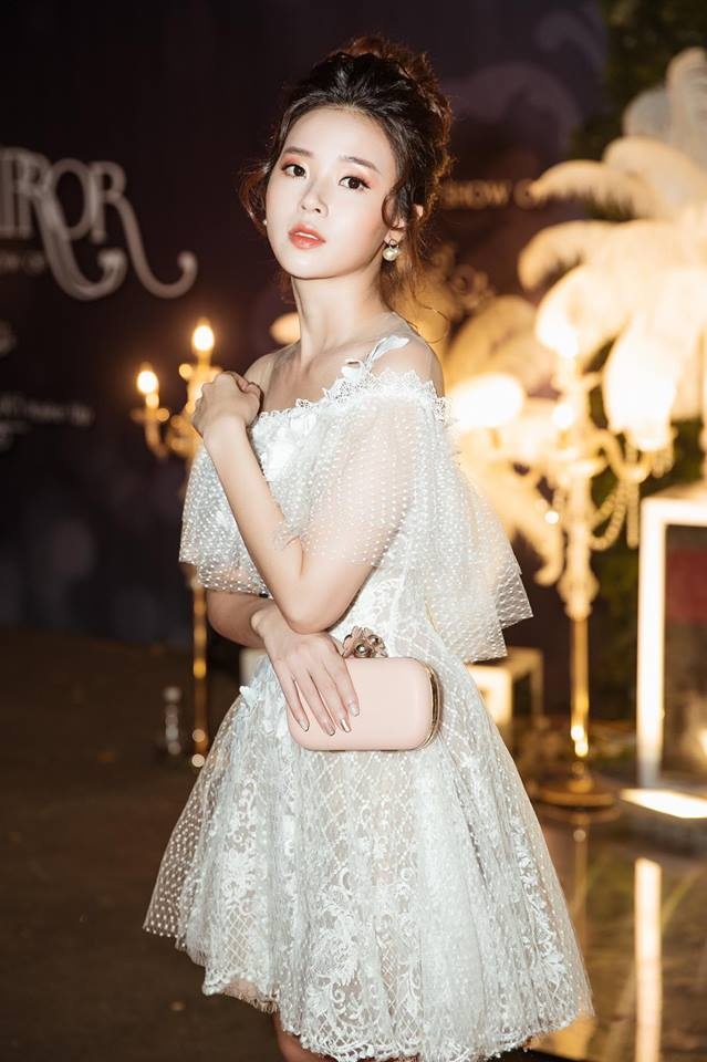 Huong Tram dien dam do goi cam anh 4