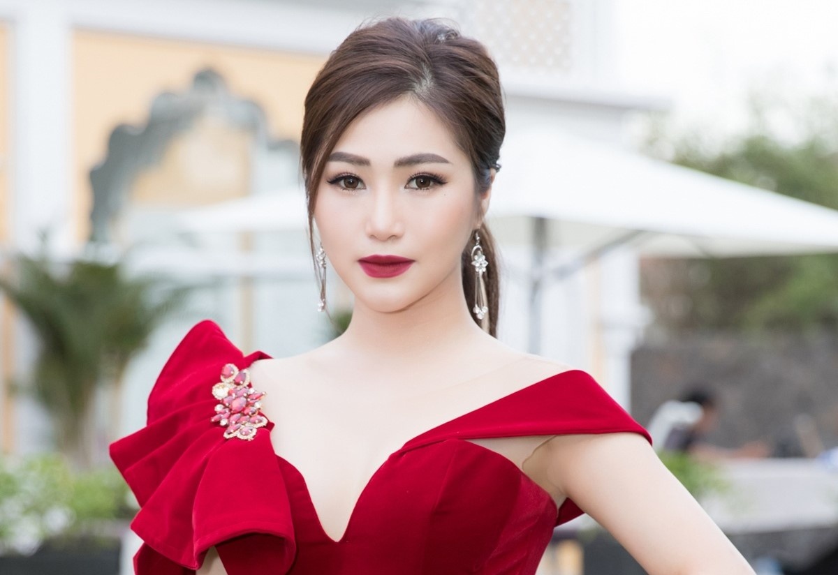 Mac ho nhung khong bao, Huong Tram vao nhom dep nhat tuan hinh anh