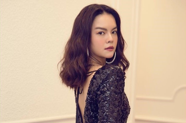 Pham Quynh Anh mac dep, trang diem ky sau khi ly hon Quang Huy hinh anh