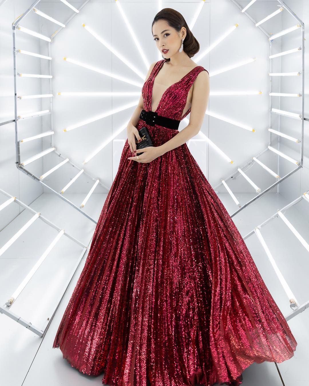 Những bộ cánh dạ hội đẹp nhất năm 2018 ảnh 8 Nhung bo canh da hoi dep nhat nam 2018 anh 8