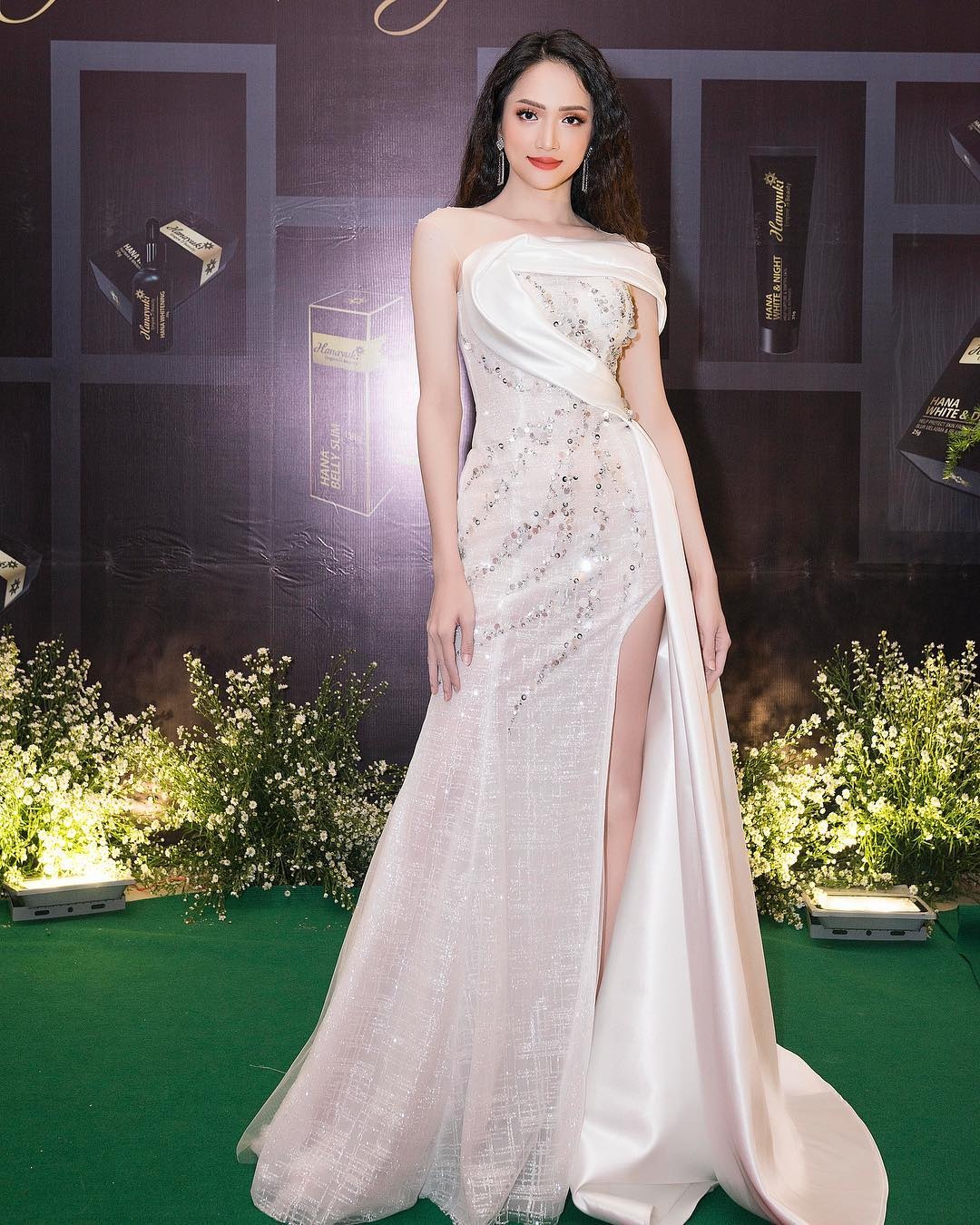 Những bộ cánh dạ hội đẹp nhất năm 2018 ảnh 6 Nhung bo canh da hoi dep nhat nam 2018 anh 6