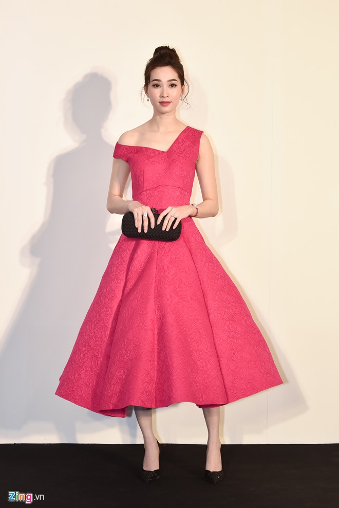 Angela Phương Trinh hóa Lily Collins ảnh 3 Angela Phuong Trinh hoa Lily Collins anh 3