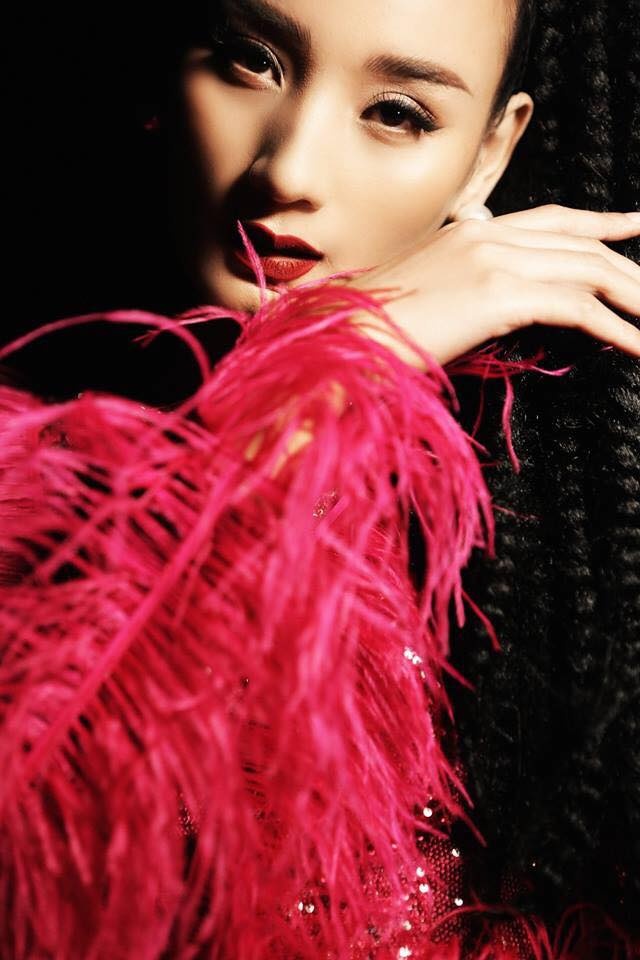 Nguoi mau Le Thuy giai nghe vi mang bau anh 2