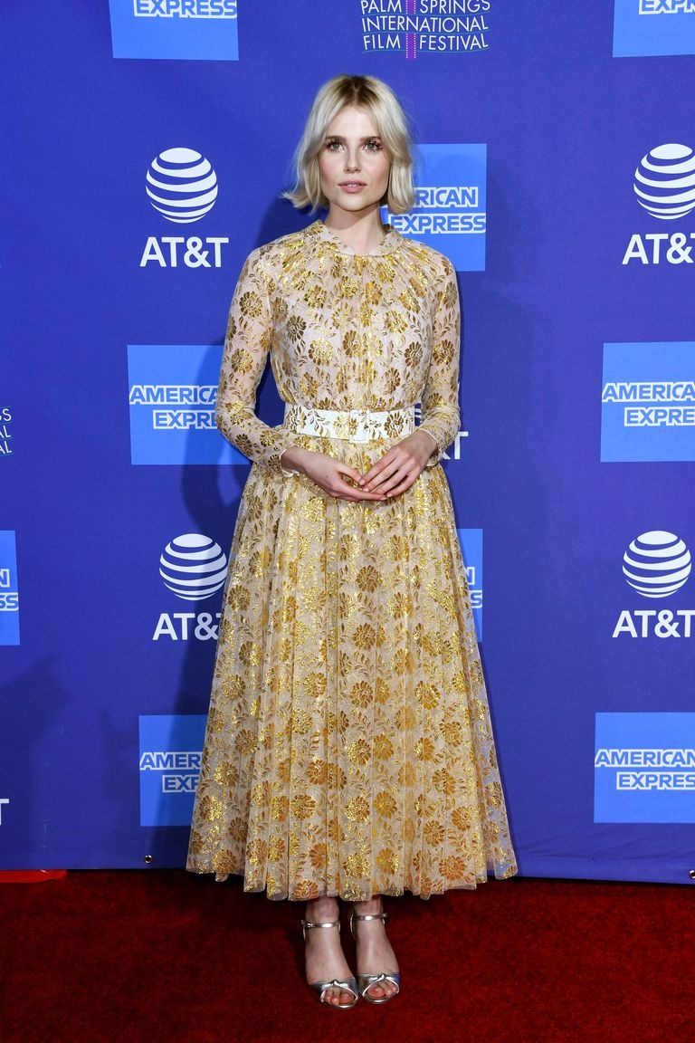 Phong cách mặc táo bạo của ca sĩ Rihanna ảnh 7 Phong cach mac tao bao cua ca si Rihanna anh 7