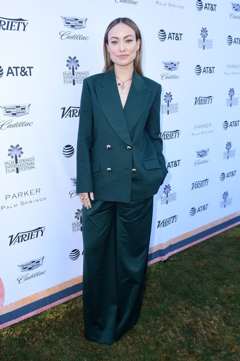 Phong cách mặc táo bạo của ca sĩ Rihanna ảnh 6 Phong cach mac tao bao cua ca si Rihanna anh 6