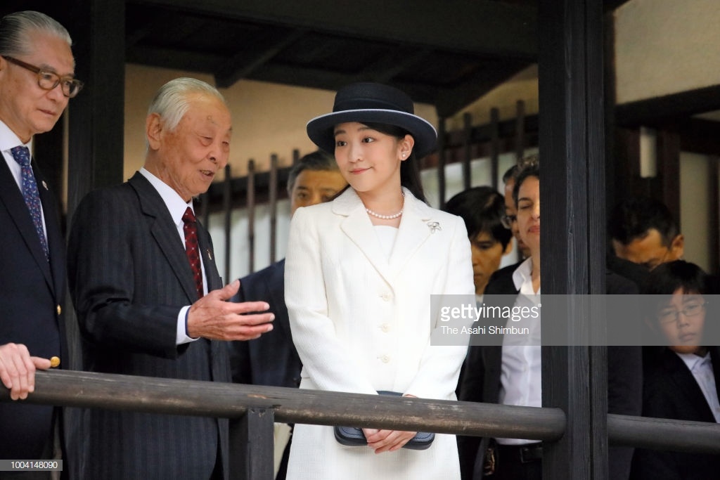 Nhan sac va phong cach awnmawjc cua cong chua Mako anh 7